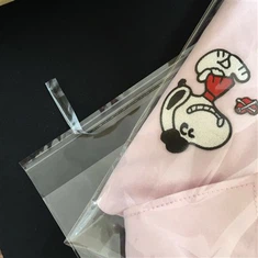 selvklebende bopp gjennomsiktige poser