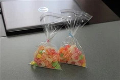 små selvklebende poser